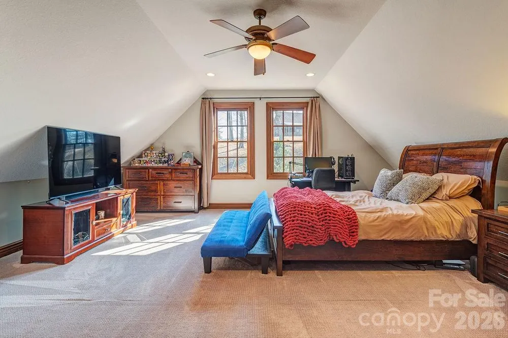 76 Bradford Vistas Drive Fletcher, NC 28732