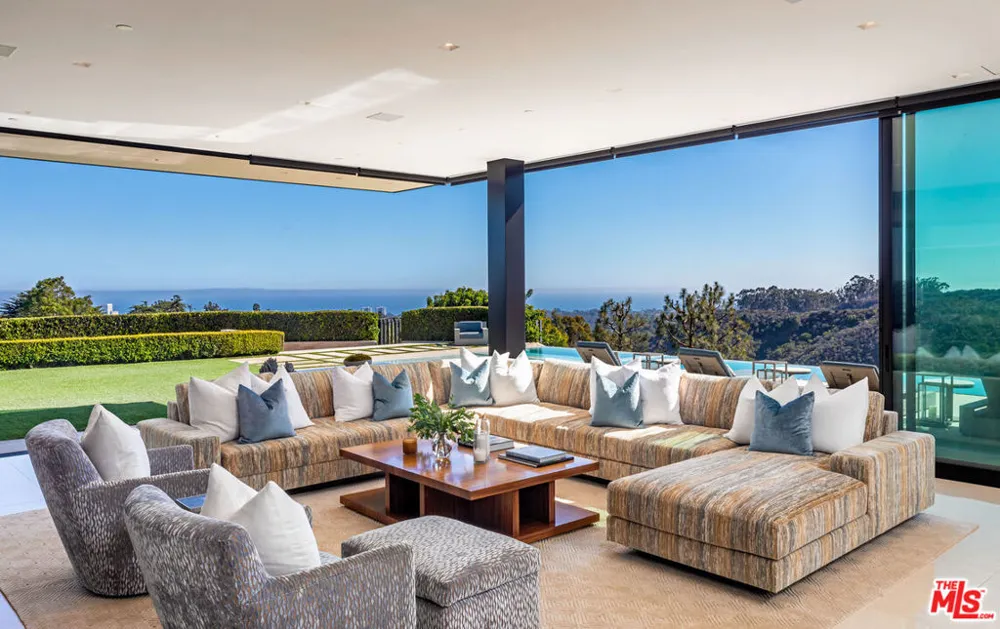 1601 Casale Road Pacific Palisades, CA 90272
