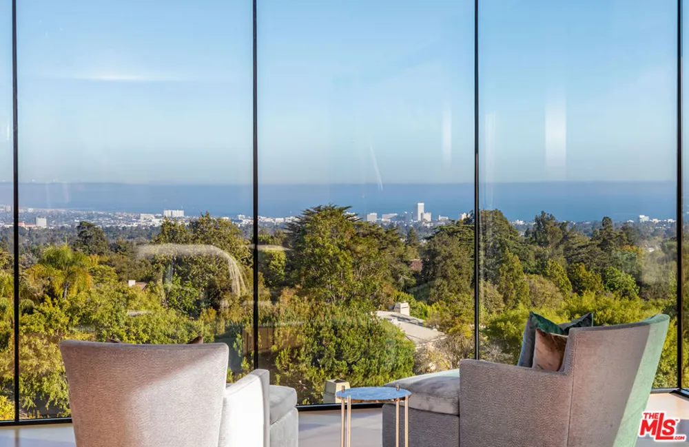 1601 Casale Road Pacific Palisades, CA 90272