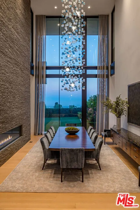 1601 Casale Road Pacific Palisades, CA 90272