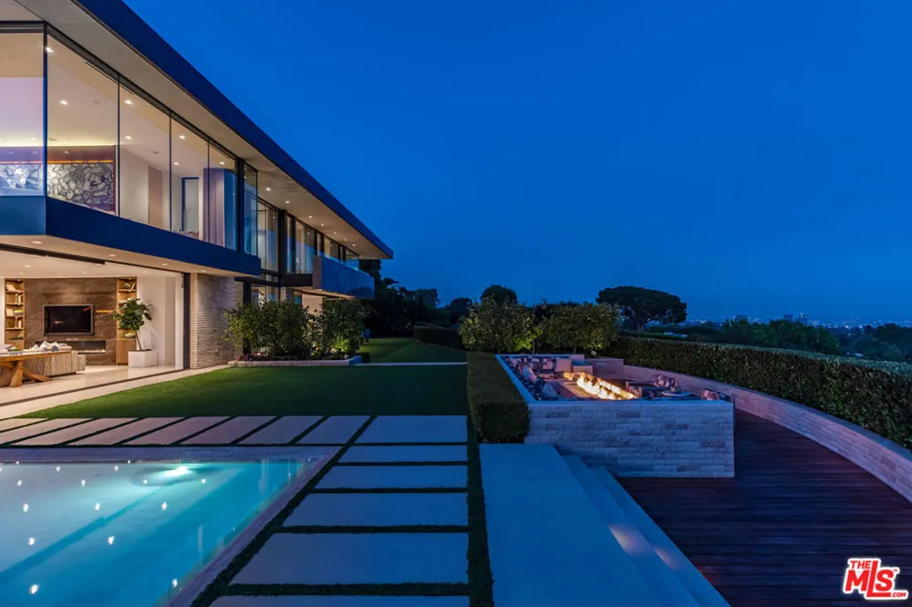 1601 Casale Road Pacific Palisades, CA 90272