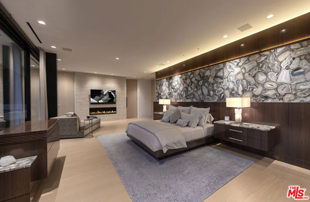 1601 Casale Road Pacific Palisades, CA 90272