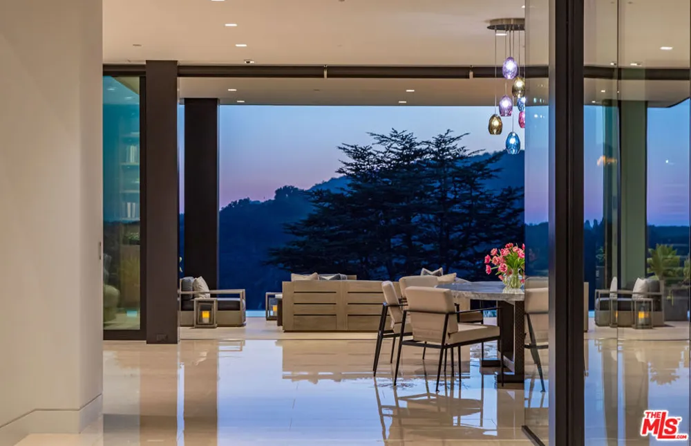 1601 Casale Road Pacific Palisades, CA 90272