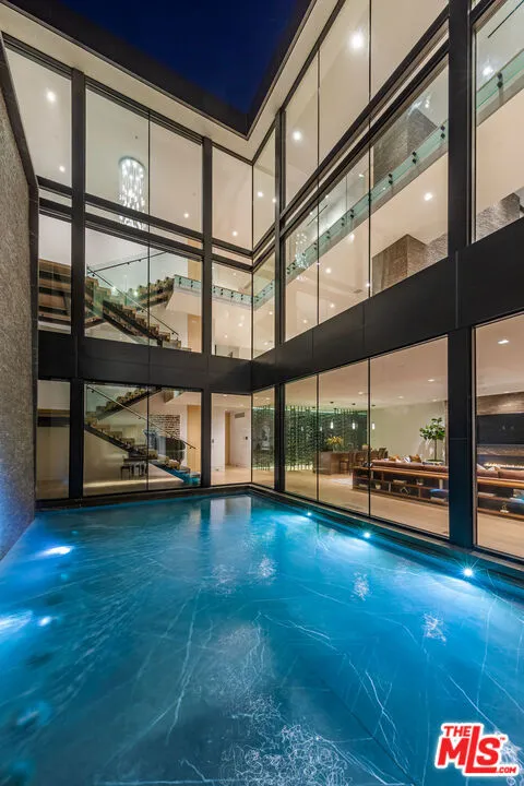 1601 Casale Road Pacific Palisades, CA 90272
