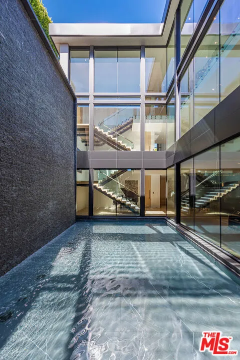 1601 Casale Road Pacific Palisades, CA 90272