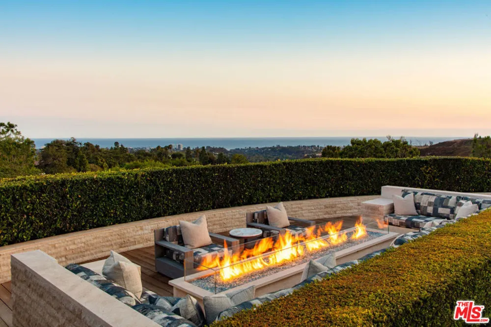 1601 Casale Road Pacific Palisades, CA 90272