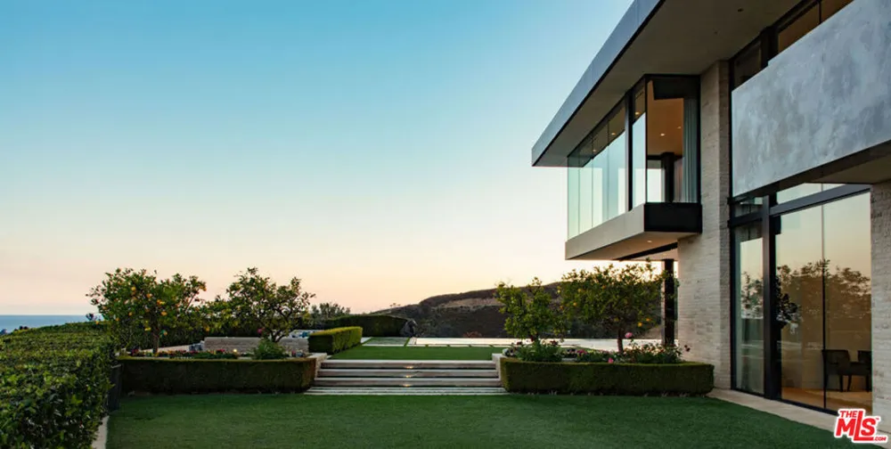1601 Casale Road Pacific Palisades, CA 90272
