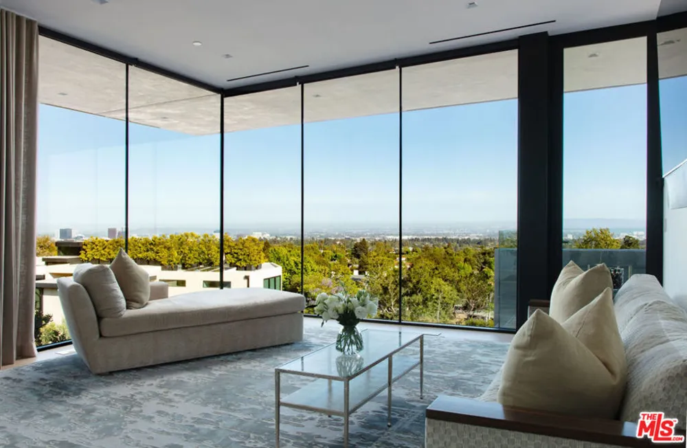 1601 Casale Road Pacific Palisades, CA 90272