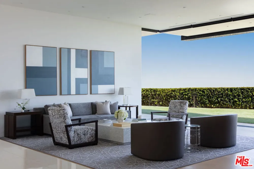 1601 Casale Road Pacific Palisades, CA 90272