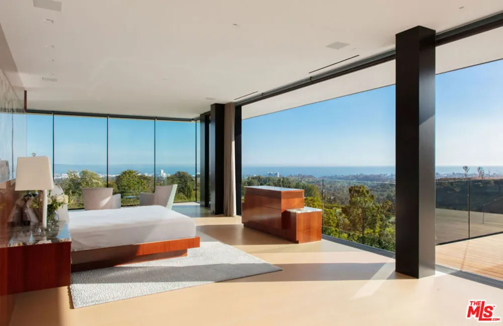1601 Casale Road Pacific Palisades, CA 90272