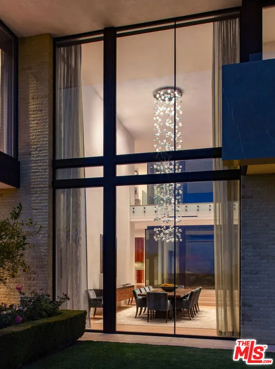 1601 Casale Road Pacific Palisades, CA 90272