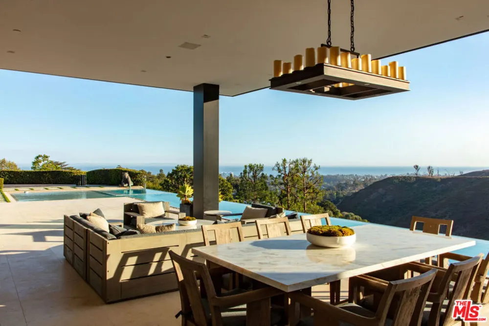 1601 Casale Road Pacific Palisades, CA 90272
