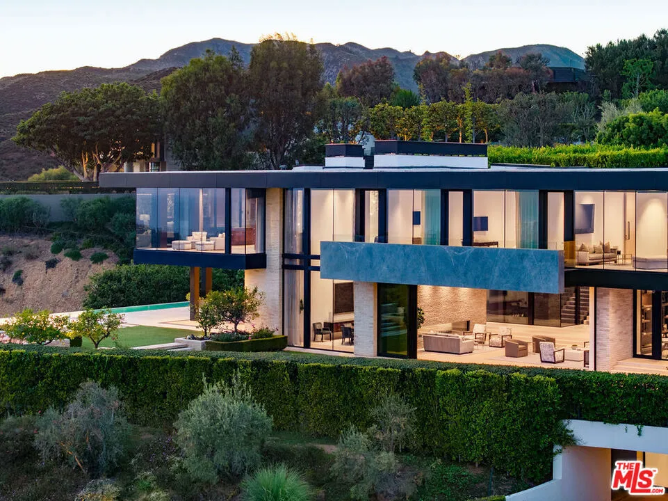 1601 Casale Road Pacific Palisades, CA 90272