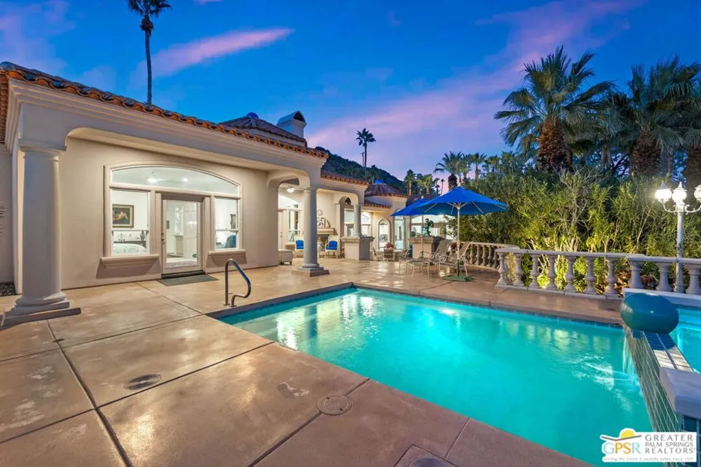 18 Cahuilla Hills Drive Palm Springs, CA 92264