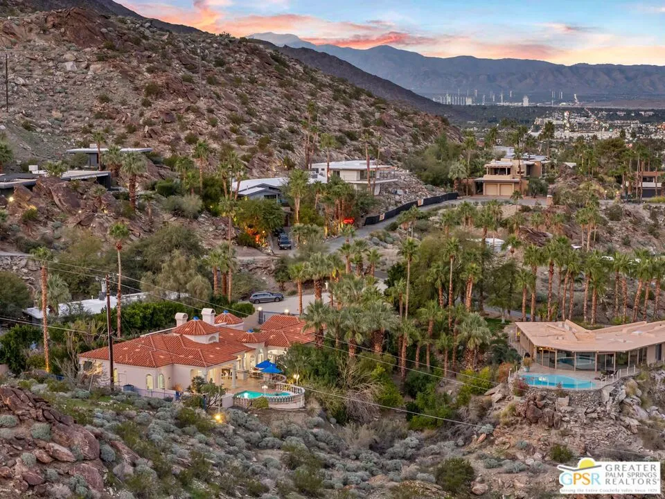 18 Cahuilla Hills Drive Palm Springs, CA 92264