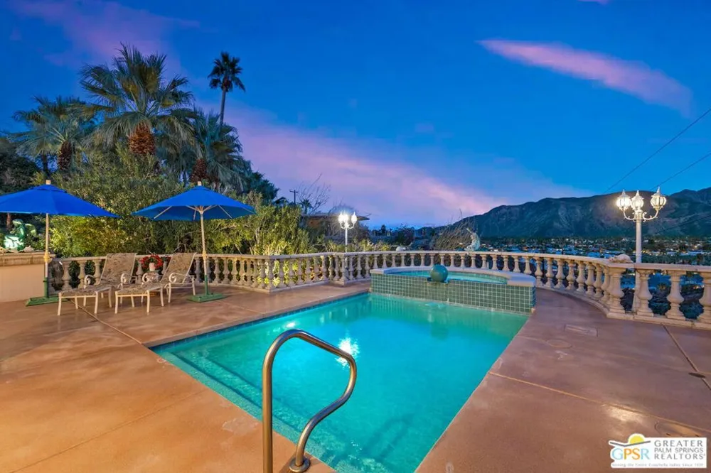 18 Cahuilla Hills Drive Palm Springs, CA 92264