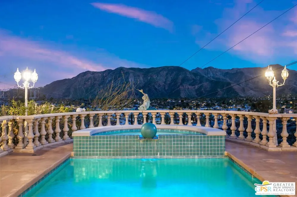 18 Cahuilla Hills Drive Palm Springs, CA 92264