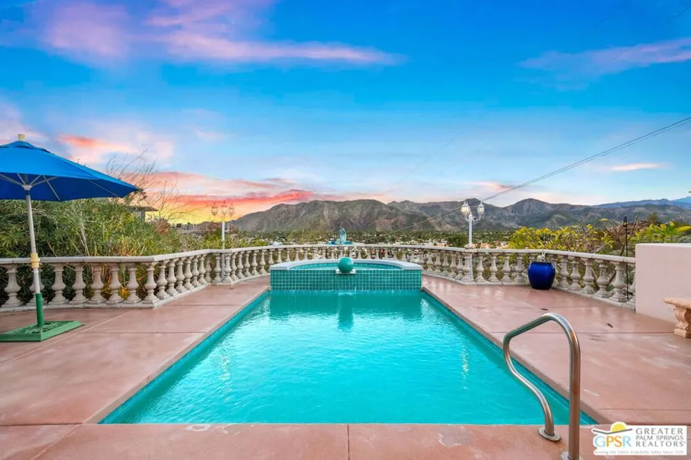 18 Cahuilla Hills Drive Palm Springs, CA 92264
