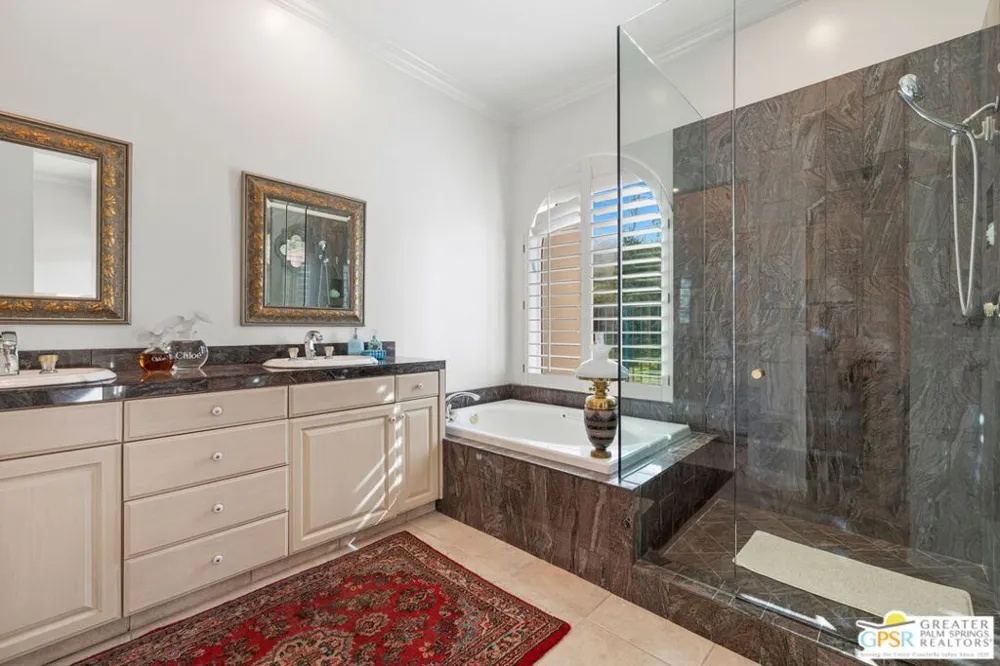 18 Cahuilla Hills Drive Palm Springs, CA 92264