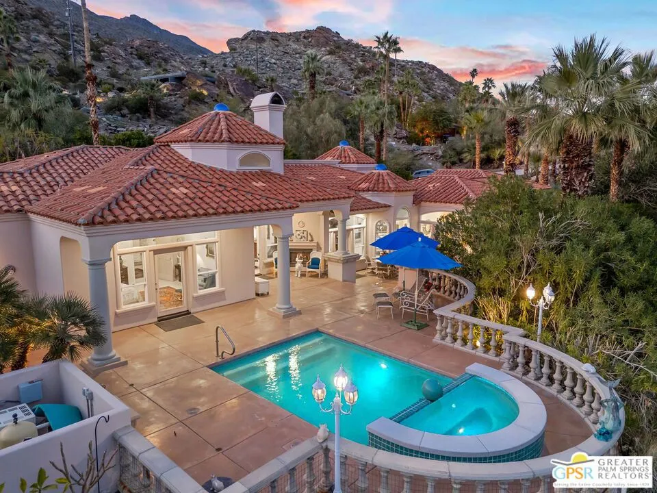 18 Cahuilla Hills Drive Palm Springs, CA 92264