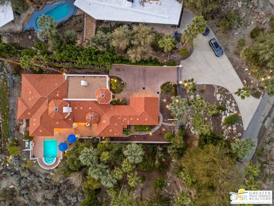 18 Cahuilla Hills Drive Palm Springs, CA 92264