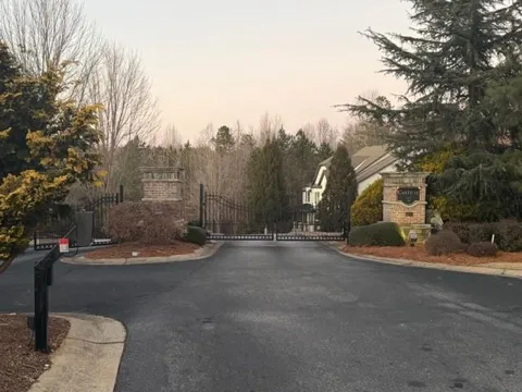 4120 Plaza Drive