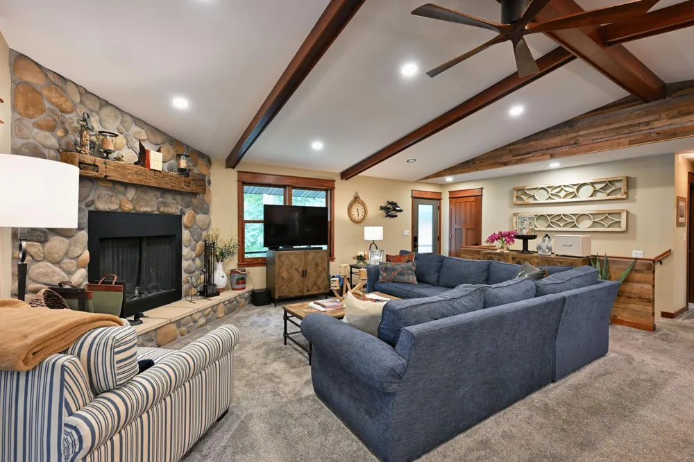 15648 W Victory Heights Circle Stone Lake, WI 54876