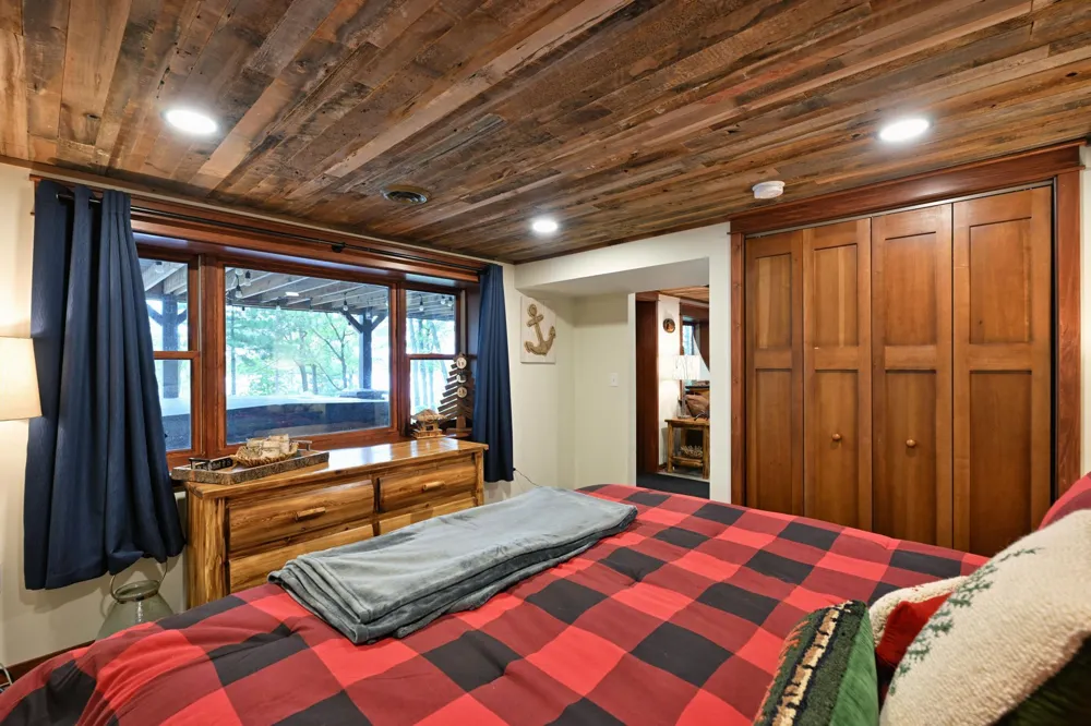 15648 W Victory Heights Circle Stone Lake, WI 54876