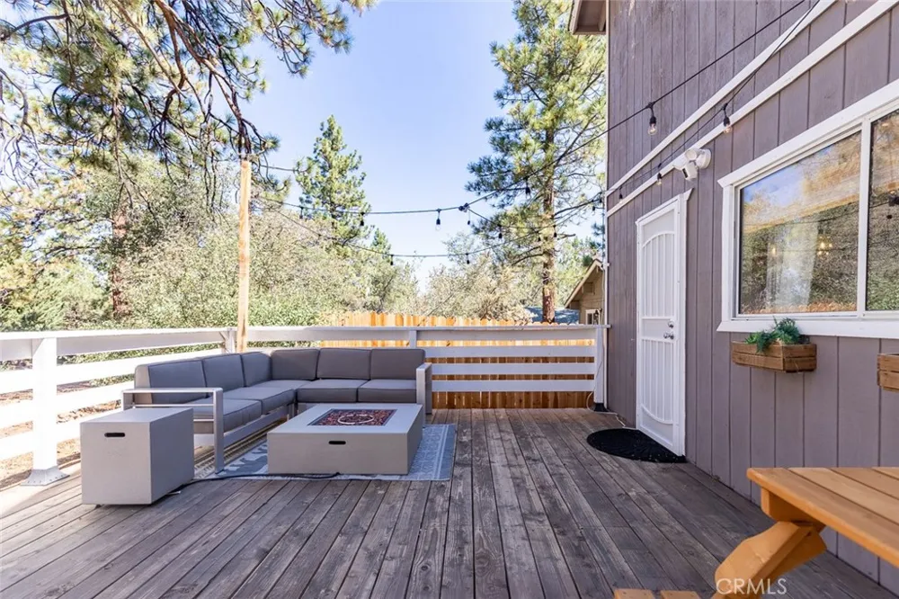 846 Maple Lane Sugarloaf, CA 92386