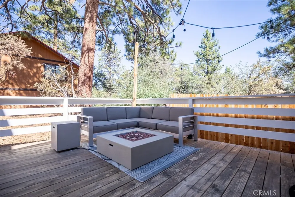 846 Maple Lane Sugarloaf, CA 92386