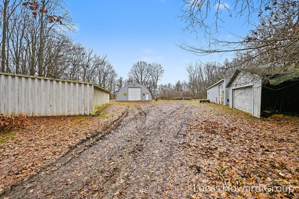 E TU AVENUE Vicksburg, MI 49097
