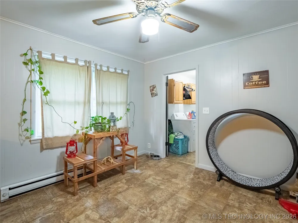 809 Carbon Avenue Hartshorne, OK 74547