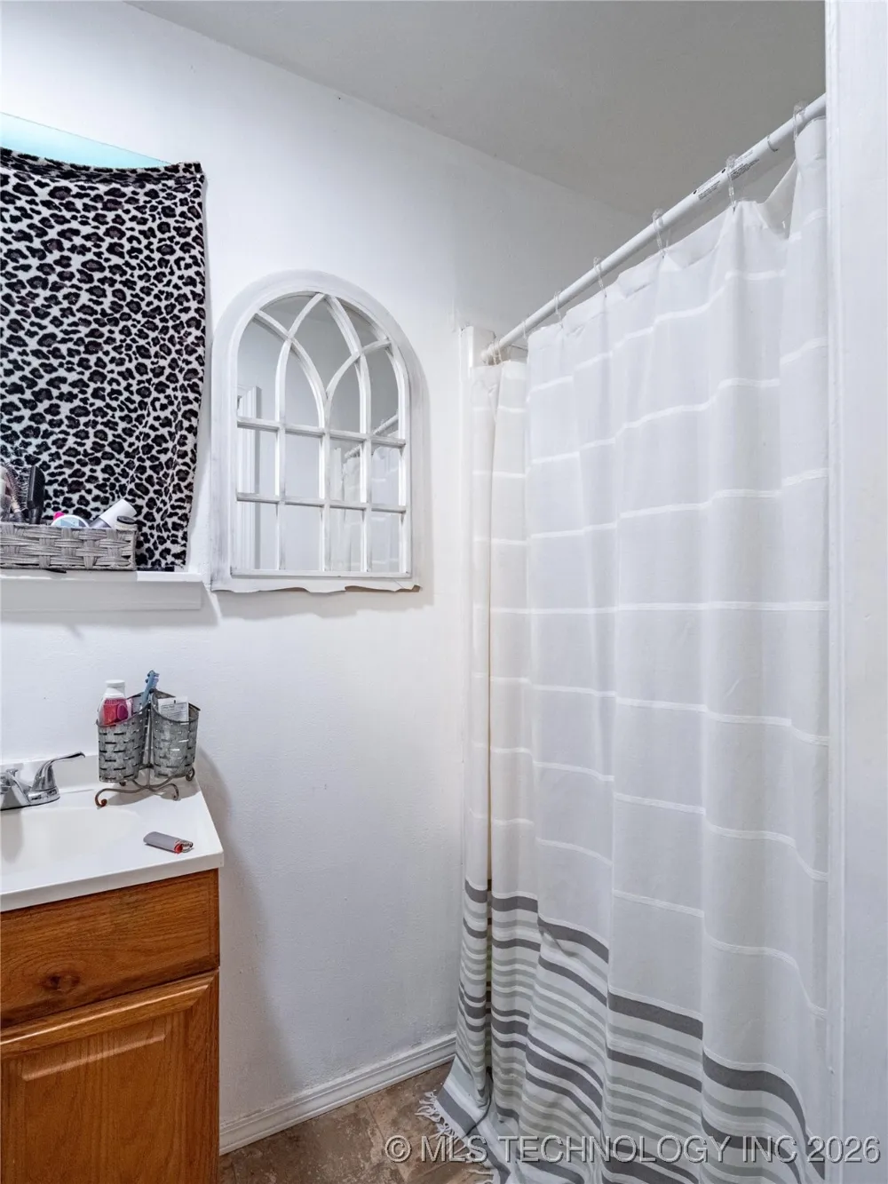 809 Carbon Avenue Hartshorne, OK 74547