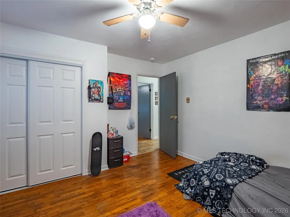 809 Carbon Avenue Hartshorne, OK 74547