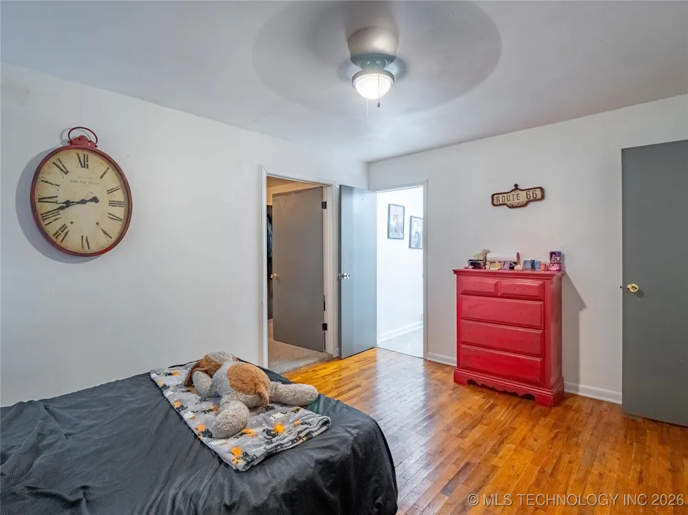 809 Carbon Avenue Hartshorne, OK 74547