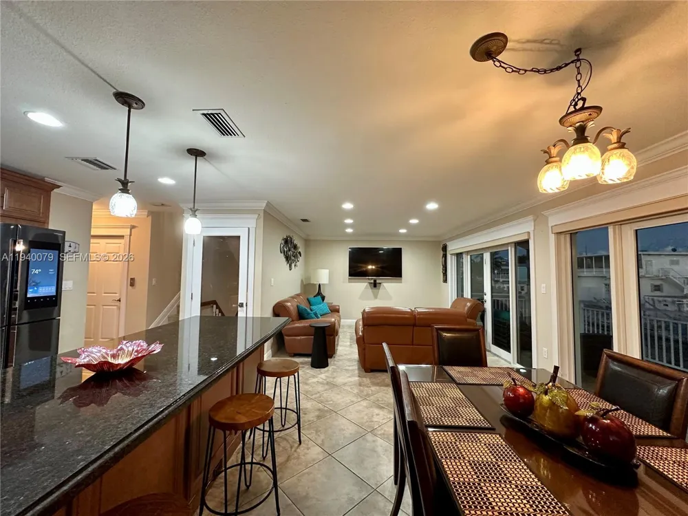 1516 Aqueduct Ln #1 Key Largo, FL 33037
