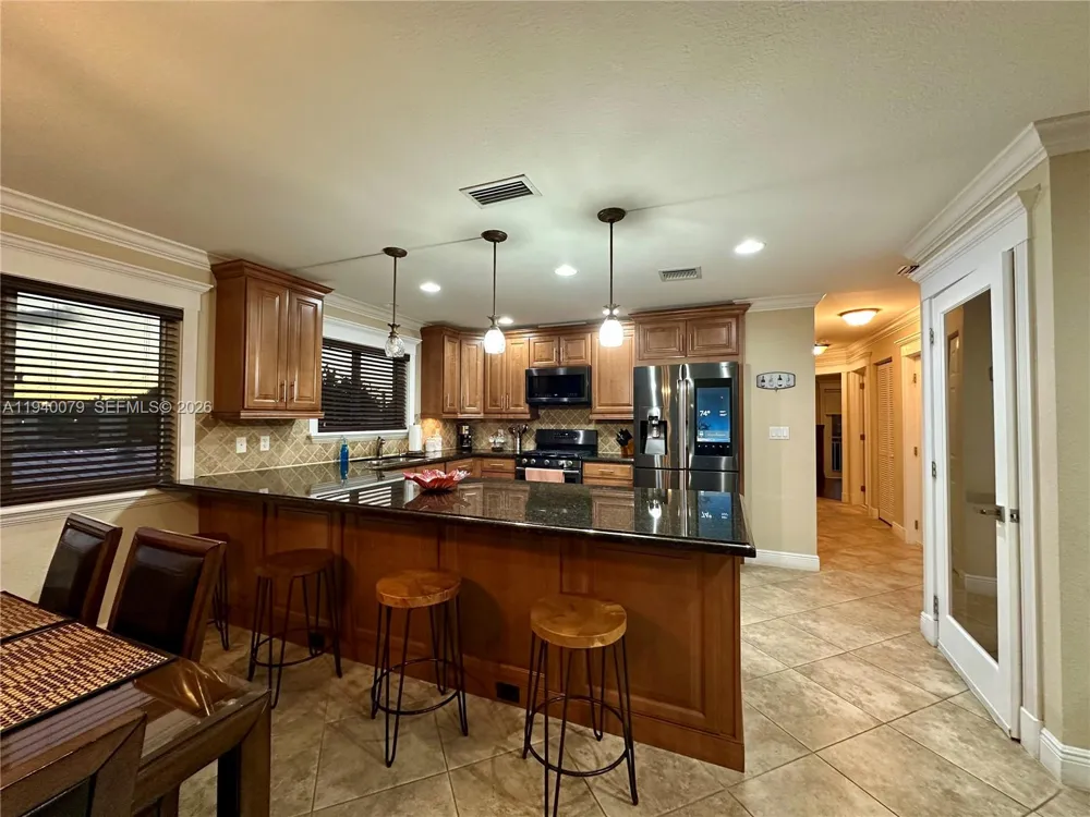 1516 Aqueduct Ln #1 Key Largo, FL 33037