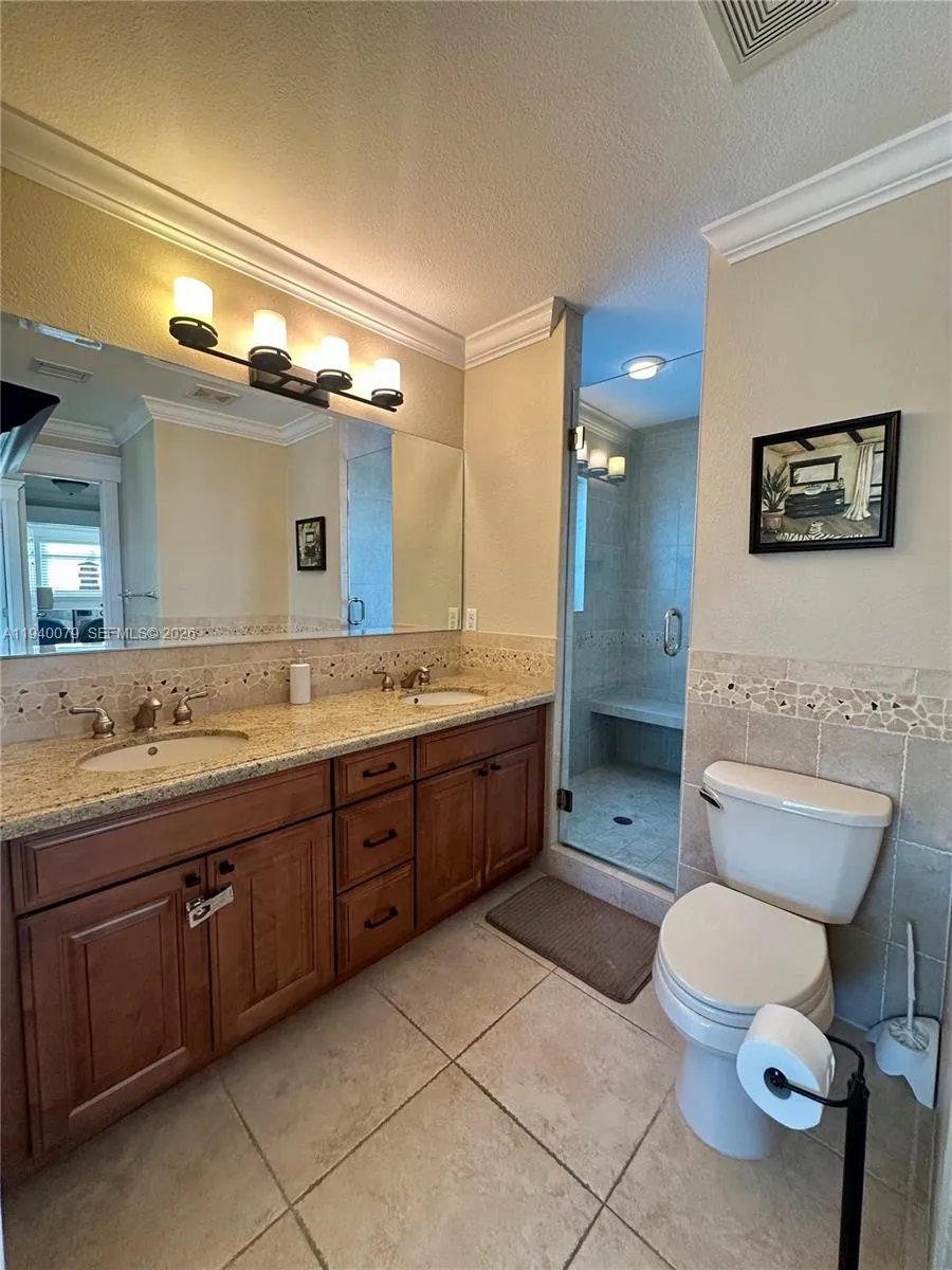 1516 Aqueduct Ln #1 Key Largo, FL 33037
