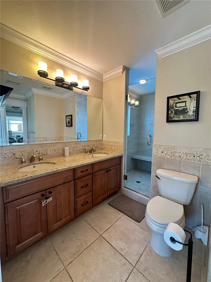 1516 Aqueduct Ln #1 Key Largo, FL 33037