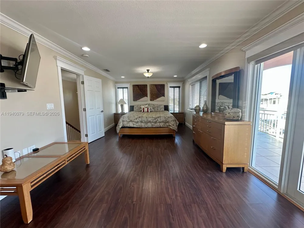 1516 Aqueduct Ln #1 Key Largo, FL 33037
