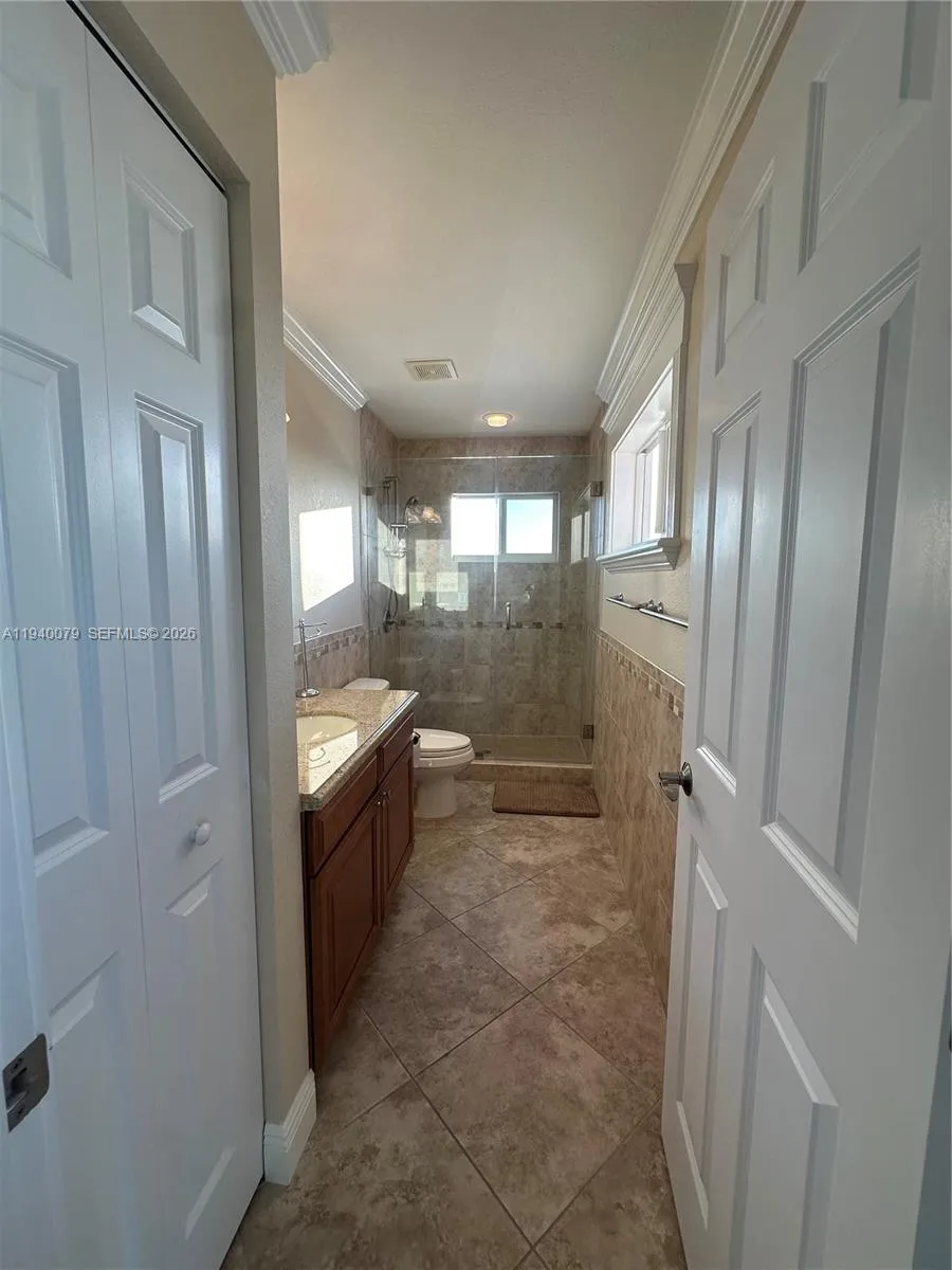 1516 Aqueduct Ln #1 Key Largo, FL 33037