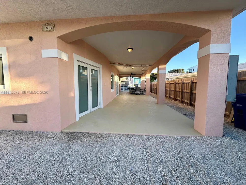 1516 Aqueduct Ln #1 Key Largo, FL 33037