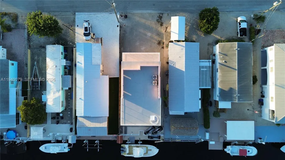 1516 Aqueduct Ln #1 Key Largo, FL 33037