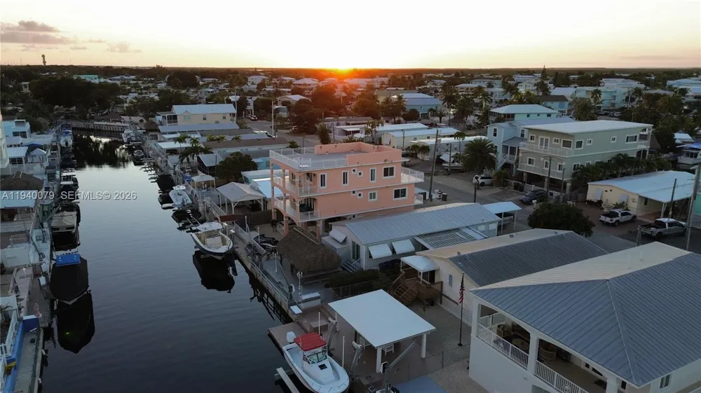 1516 Aqueduct Ln #1 Key Largo, FL 33037