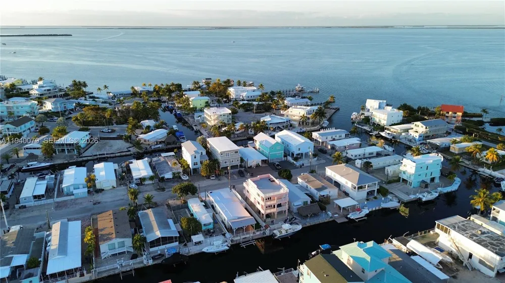 1516 Aqueduct Ln #1 Key Largo, FL 33037