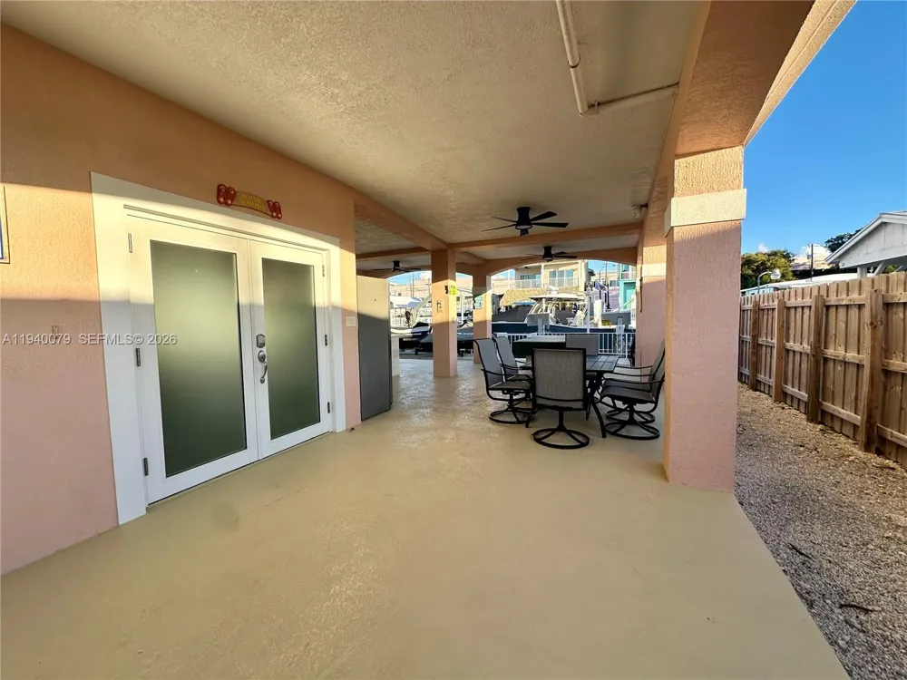1516 Aqueduct Ln #1 Key Largo, FL 33037