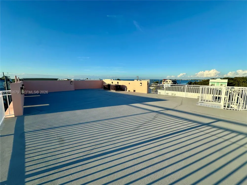 1516 Aqueduct Ln #1 Key Largo, FL 33037