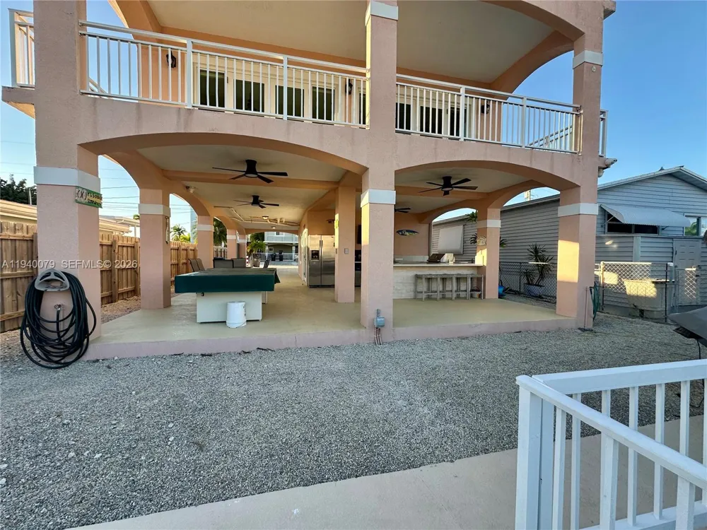 1516 Aqueduct Ln #1 Key Largo, FL 33037