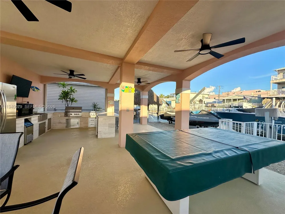 1516 Aqueduct Ln #1 Key Largo, FL 33037