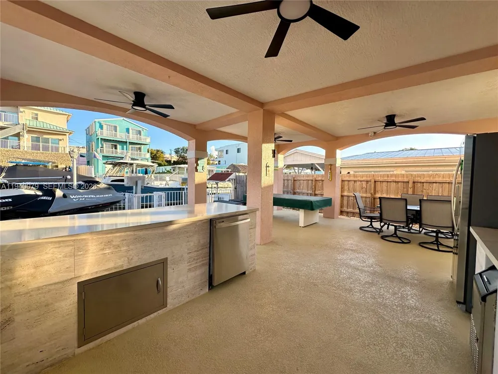 1516 Aqueduct Ln #1 Key Largo, FL 33037